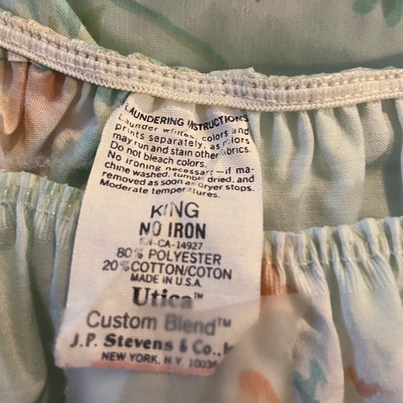 Vintage JP Steven Utica King size Sheets with matching solid Pillow Cases. - Picture 9 of 9